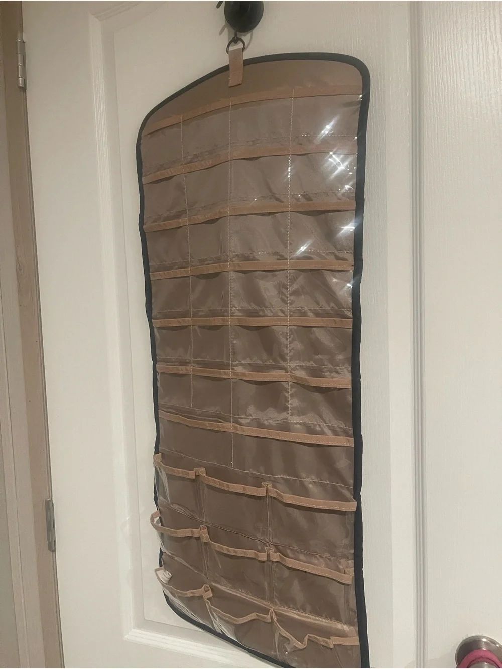 BAGSMART Black and Tan Over-the-Door Jewelry Storage Organizer